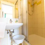 Bed & Breakfast Gaestehaus Ria 3*