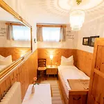 Gaestehaus Ria Bed & Breakfast Pörtschach am Wörthersee