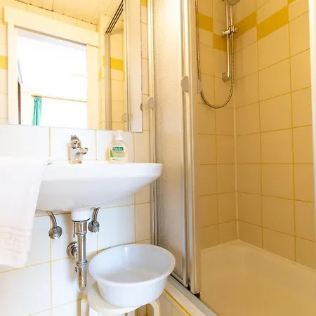 Bed & Breakfast Gaestehaus Ria 3*