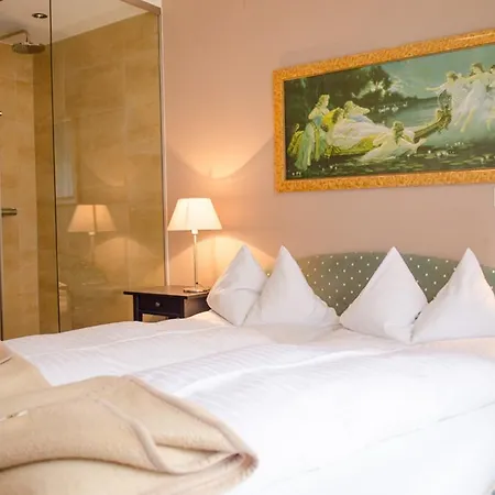 Gastehaus Ria Bed & Breakfast Portschach am Woerthersee
