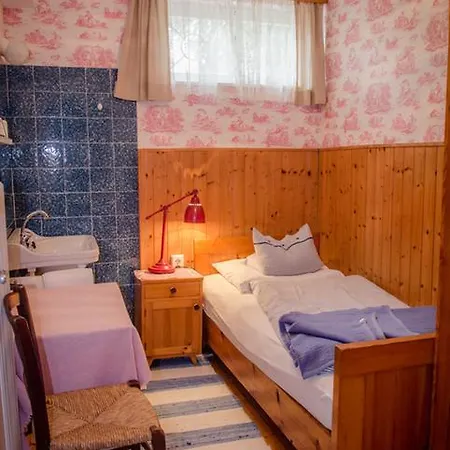 Gaestehaus Ria Bed & Breakfast 3*