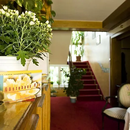 Bed & Breakfast Gastehaus Ria 3*