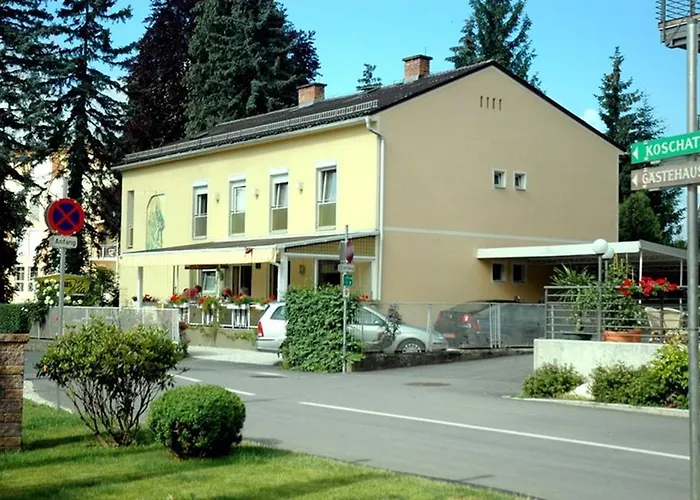 Bed & Breakfast Gastehaus Ria