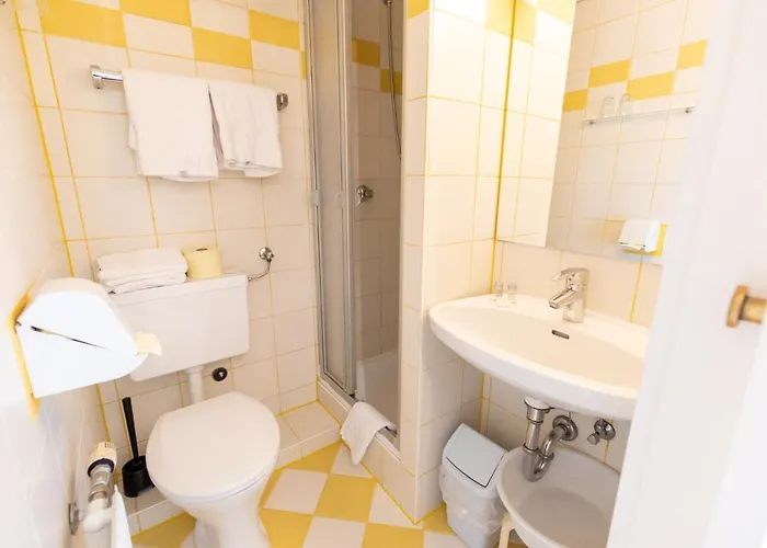 Gastehaus Ria Bed & Breakfast 3*