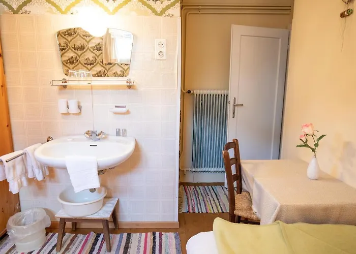 Gastehaus Ria Bed & Breakfast 3*